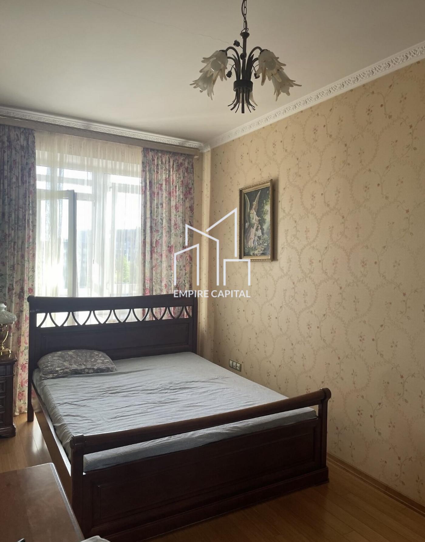 вул. Сахарова