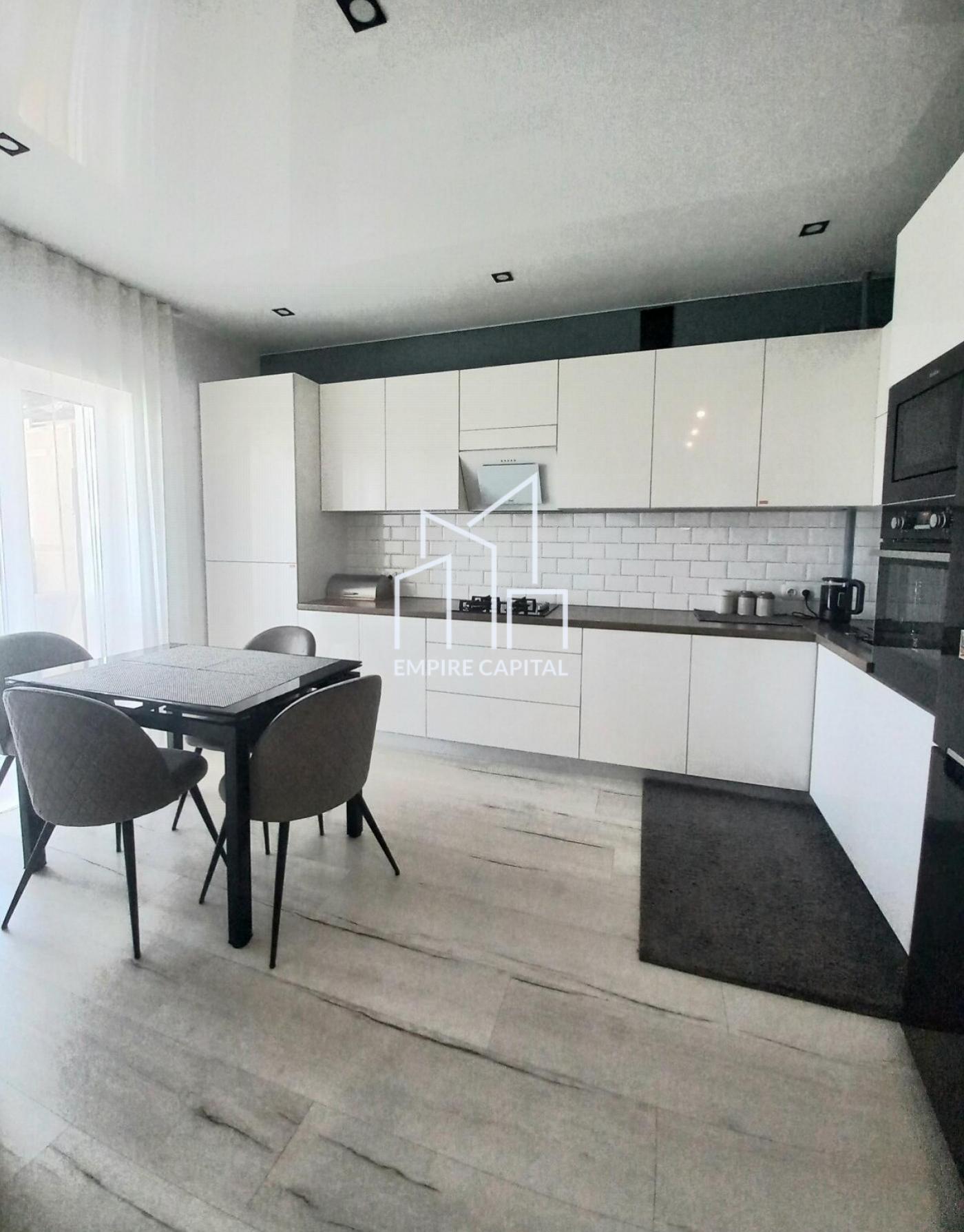 Продаж 2 кімнатної квартири, вул.Зелена