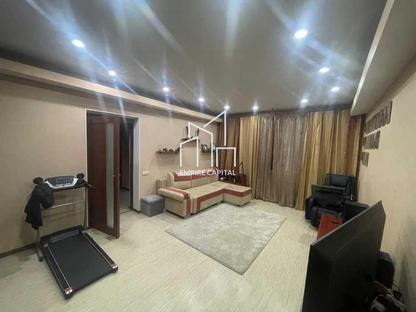 Продаж 1 кімнатної квартири, вул.Плугова