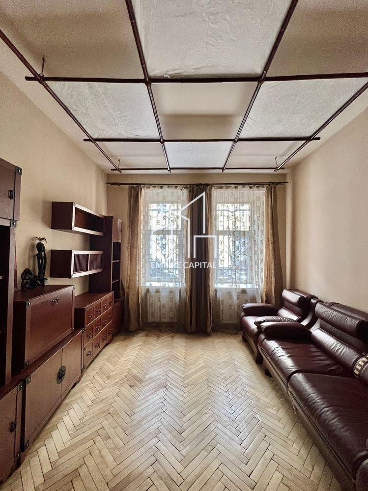 Продаж 3-кім квартири по вул. Водна