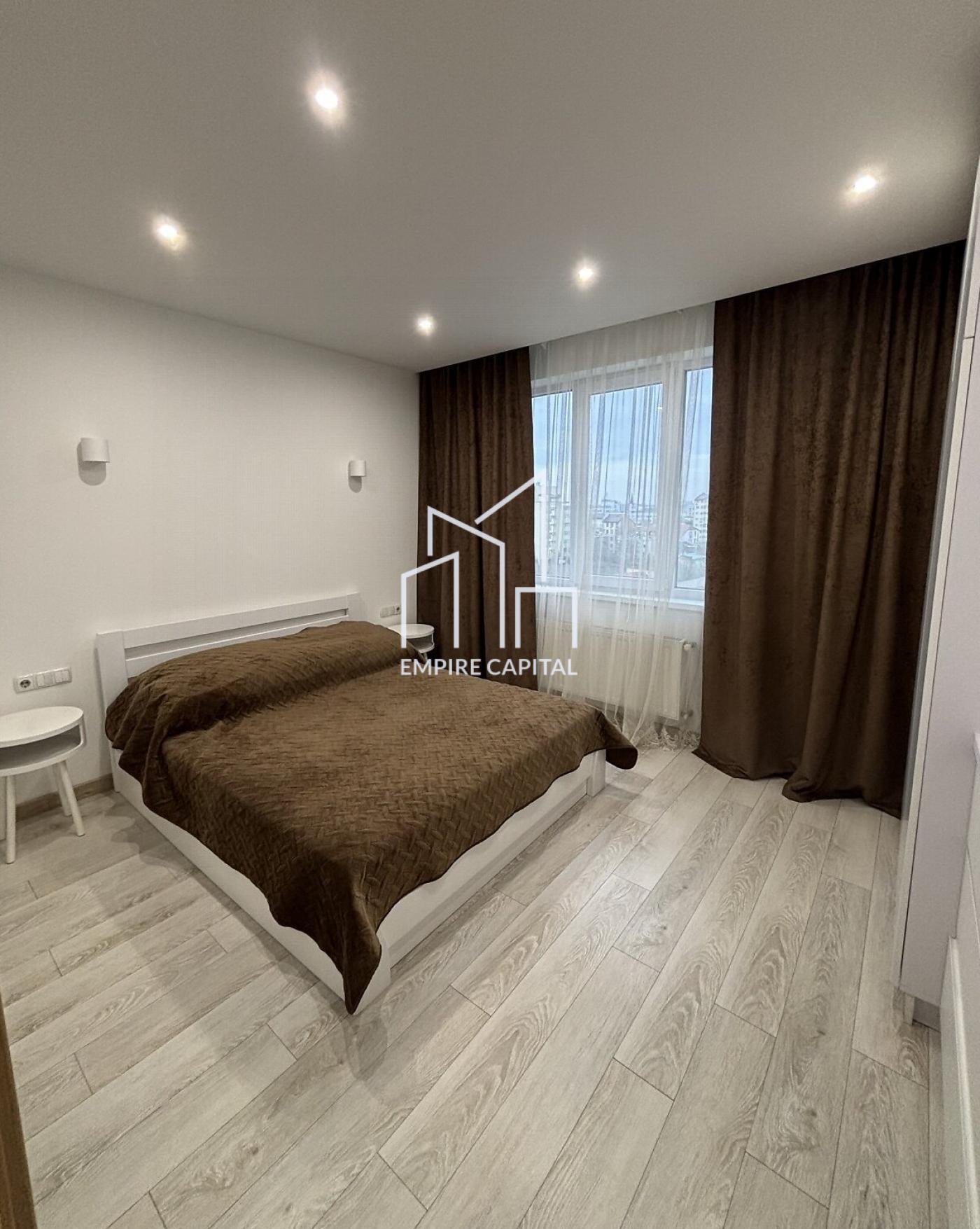 2-к з кухнею-студією та дизайнерським ремонтом 74 м²
