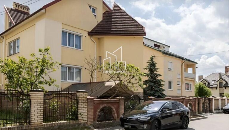 Будинок Брюховичі | 579 м² + 6 соток | Авторський проєкт