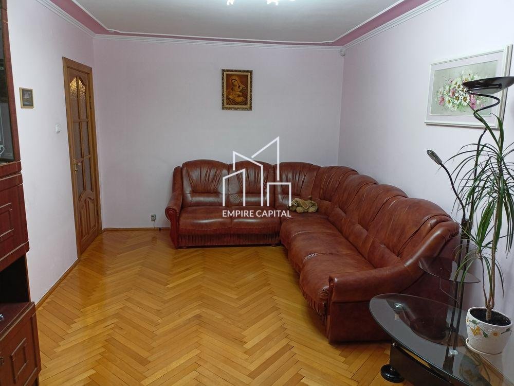 Простора 4-кімнатна квартира | вул. Демнянська, 79,2 м²