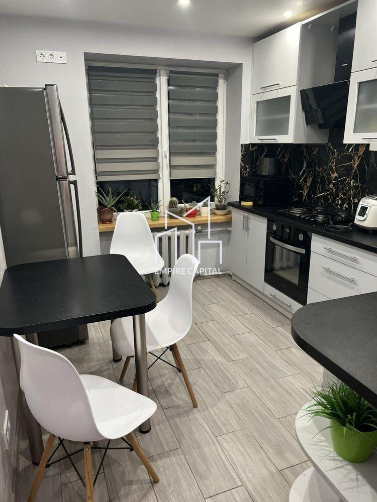 Здається в оренду квартира по вул. Наукова