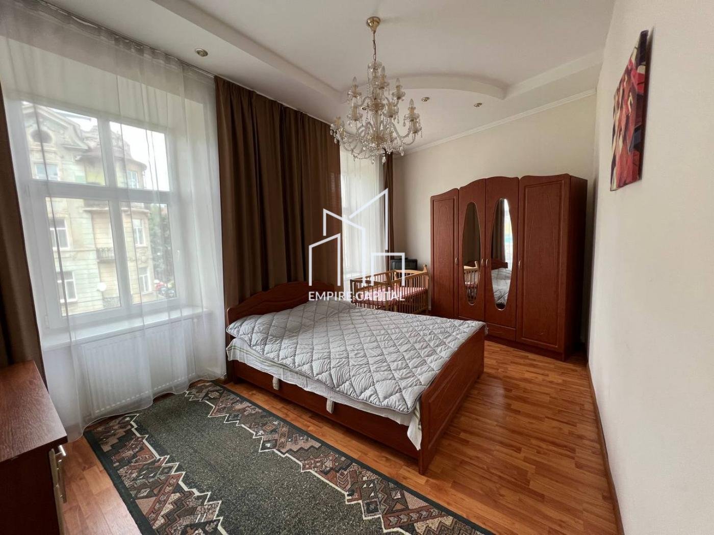 Оренда 4 кімнатної квартири по вул. Огієнка