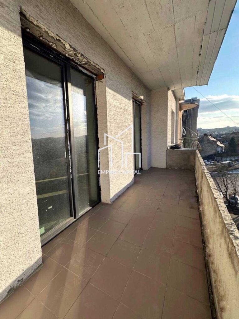 Продаж 3-кімнатної квартири по вул.Бобанича 162м²