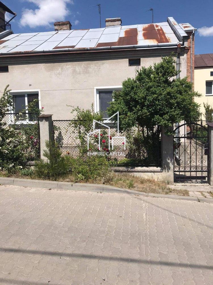 Продаж будинку 400 м² Личаківський район + ділянка