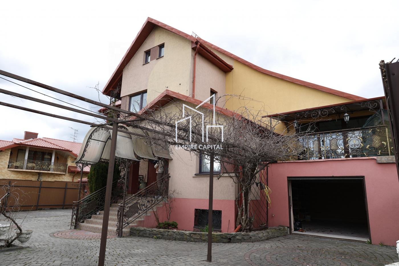 Будинок 250 м² у Рава-Руській | Ремонт, генератор, 5 км до кордону