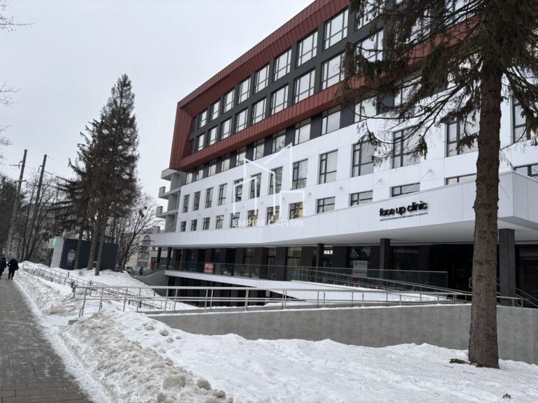 Продаж 1-кімнатної квартири,вул. Зелена, 111
