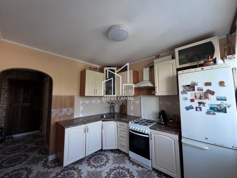 Продаж 3-к квартири по вул.Наукова