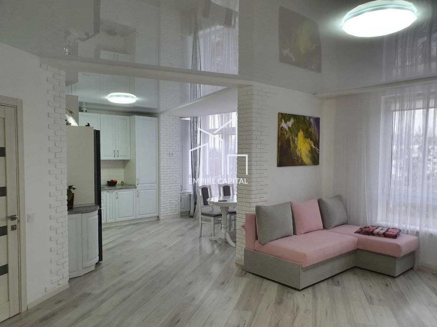 Продаж 3 кімнатної квартири, вул. Джона Ленона