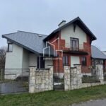 Просторий будинок у Винниках, вул. Лісна