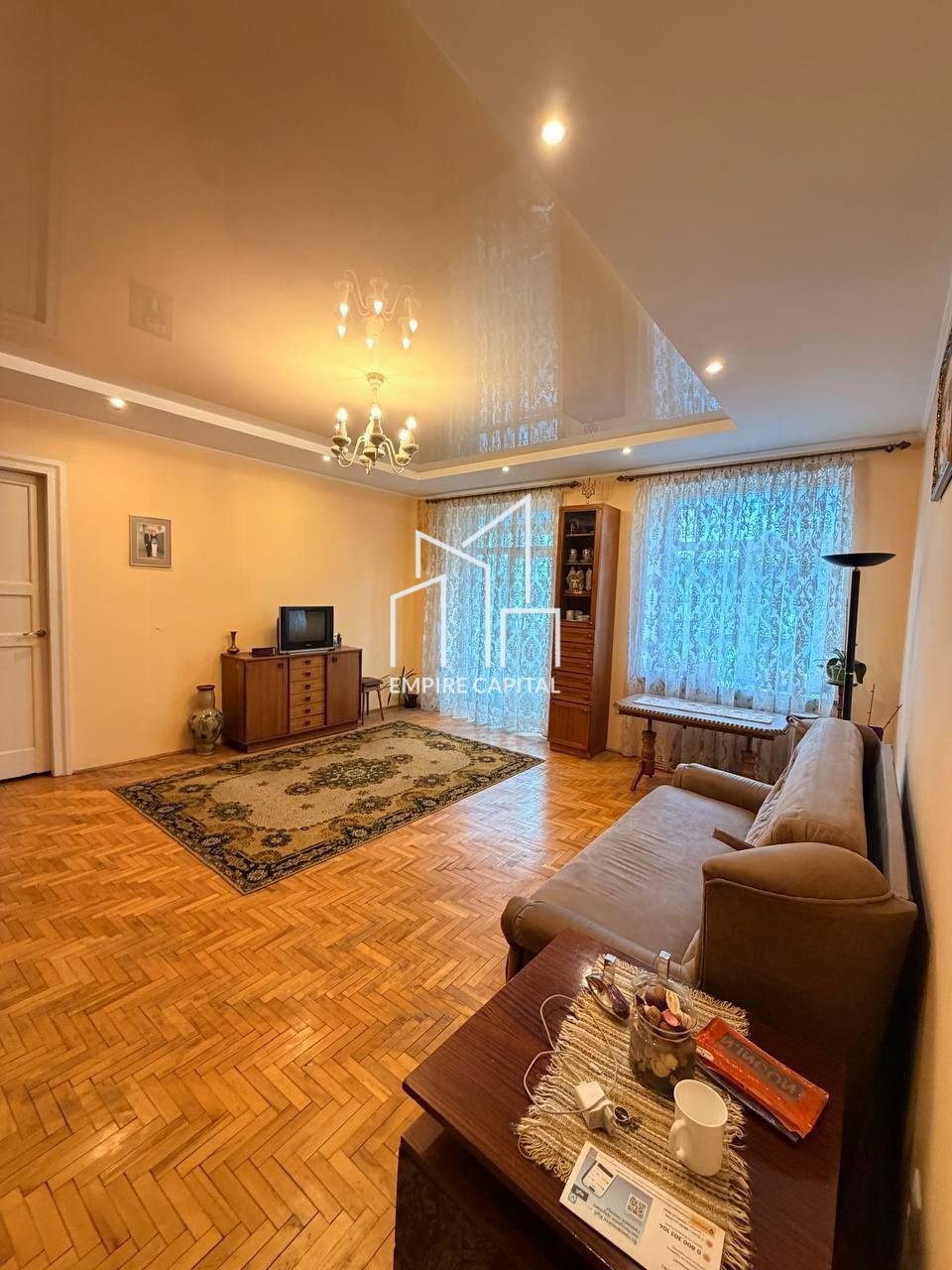 Продаж 2-к квартири по вул. Марка Вовчка, 55м²