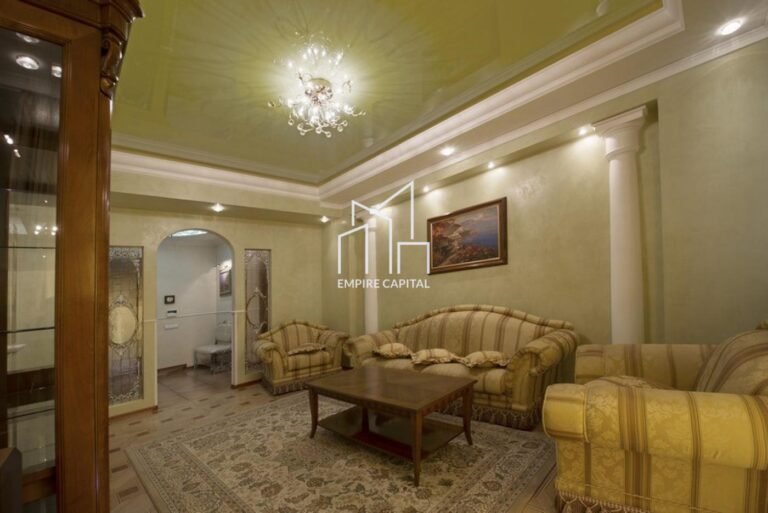 Продаж 3 кімнатної квартири,вул.Рудницького