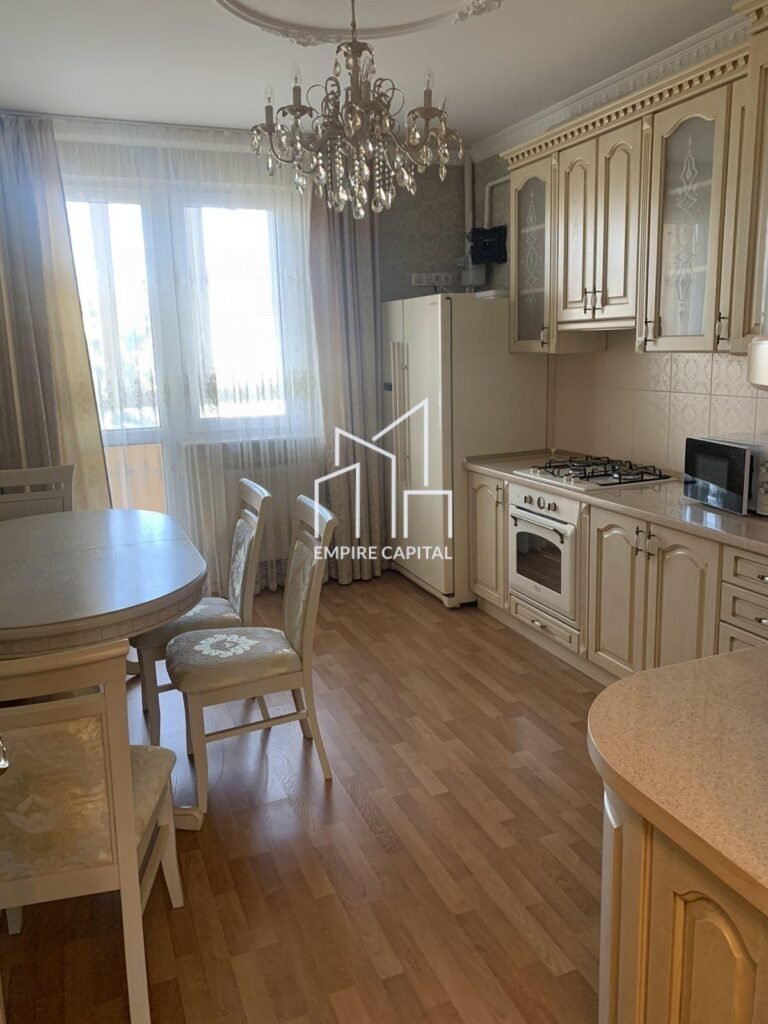Продаж 2-к квартири по вул.Городоцька, 64м²