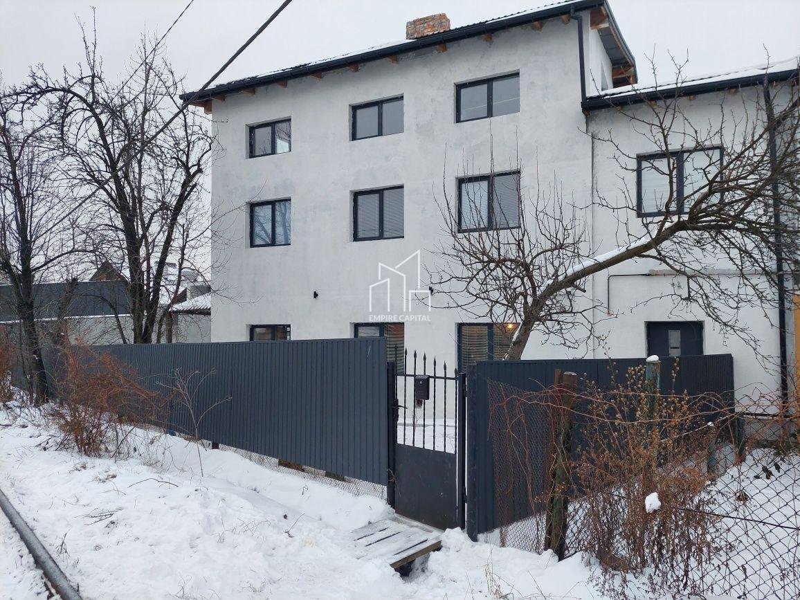 Продаж будинку по вул.Новознесенська