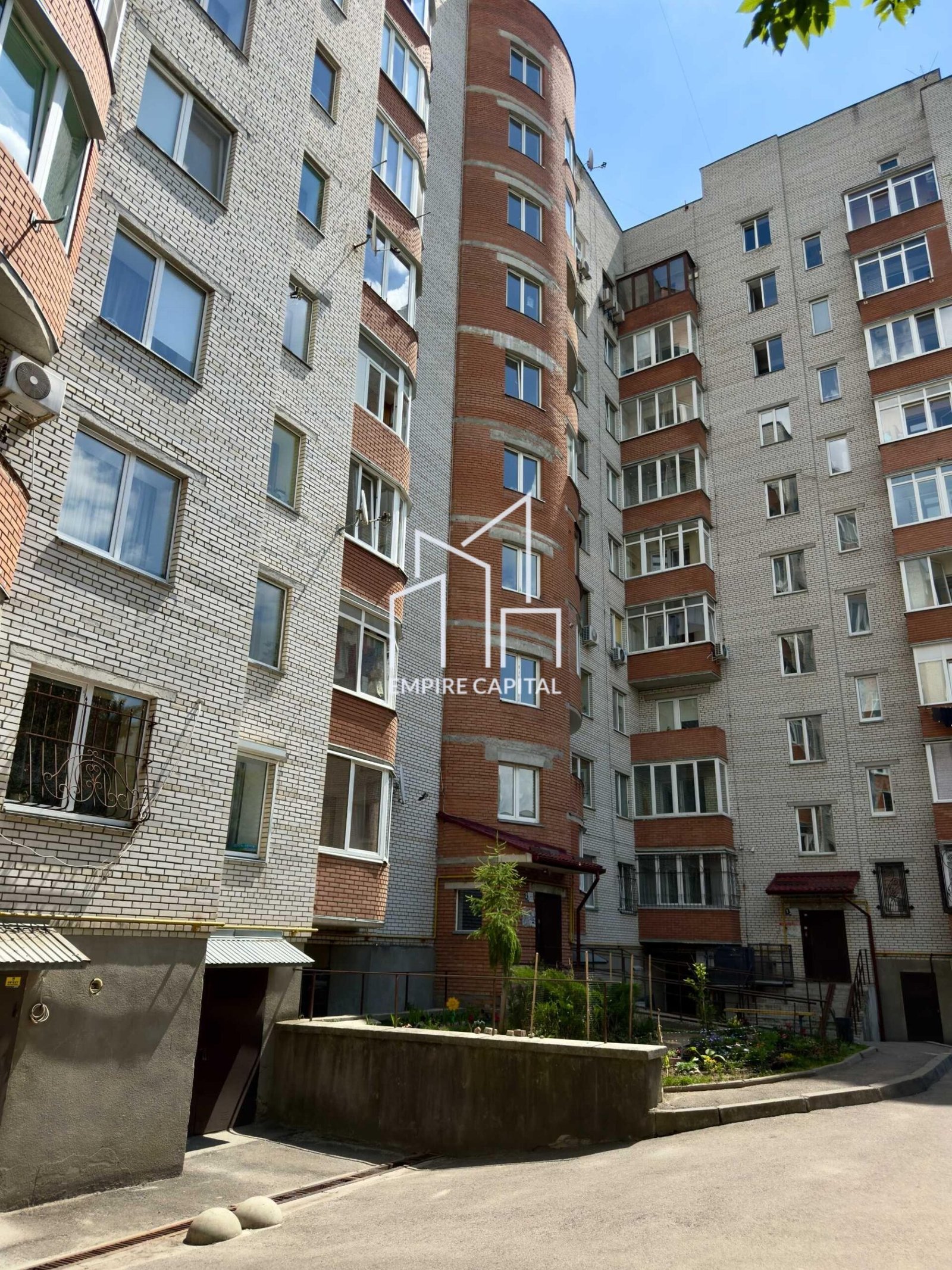 Продаж 2-к квартири по вул. Зелена