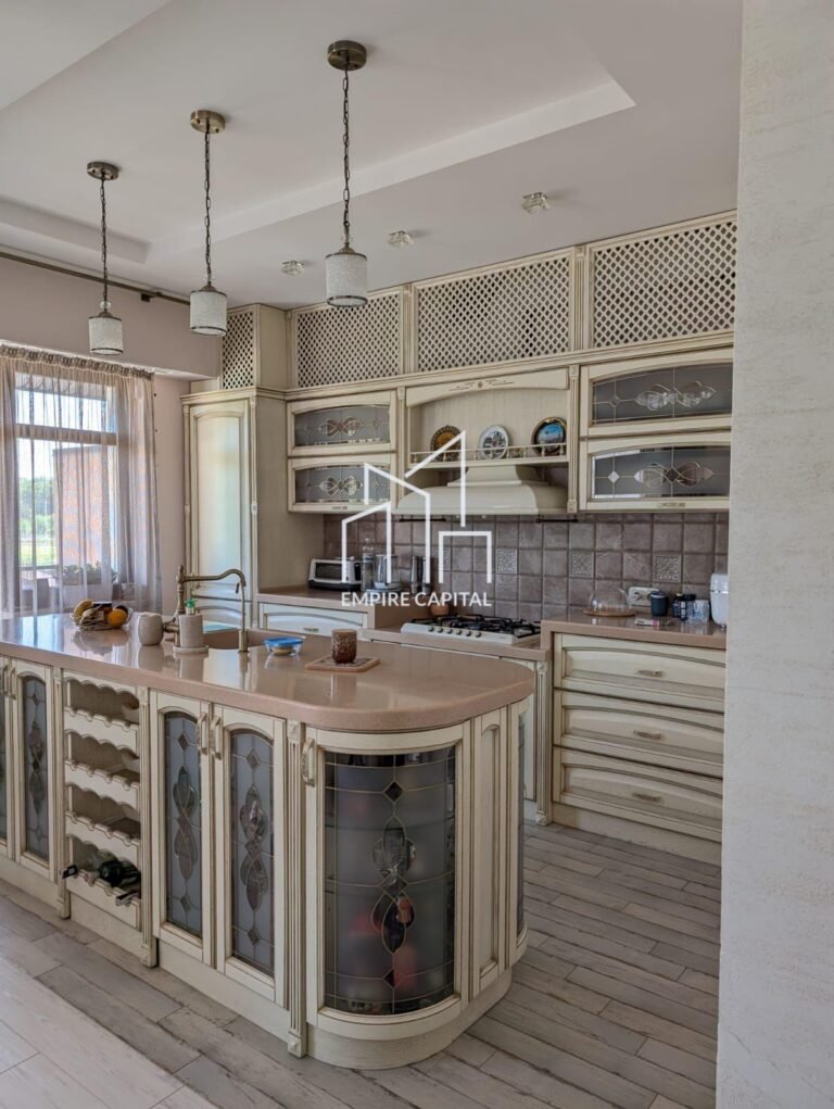 Продаж 3-к квартири в КМ Паркове