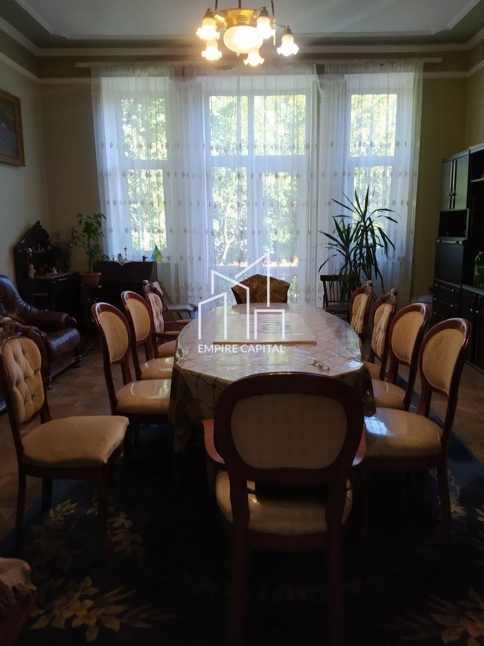 Продаж 4-к квартира 145 м² + стрих 190 м² | вул. Листопадового Чину