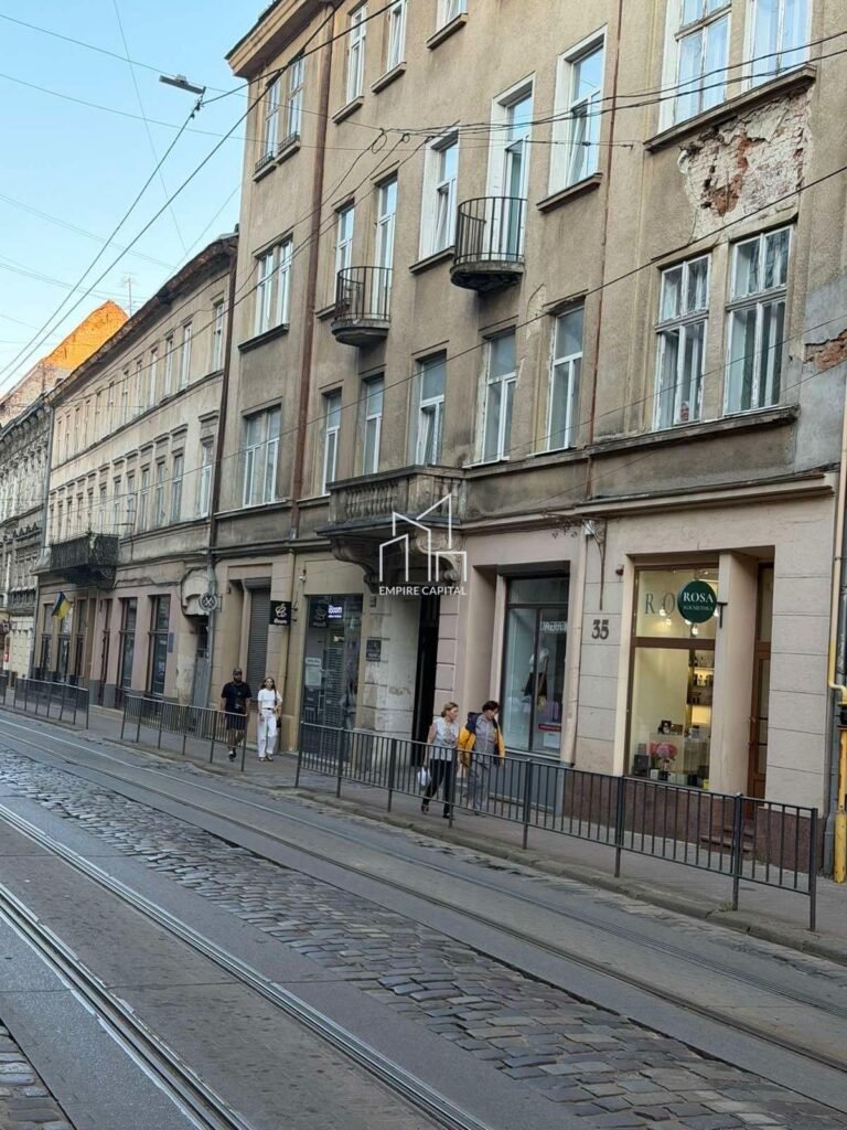 Продаж приміщення по вул. Дорошенка