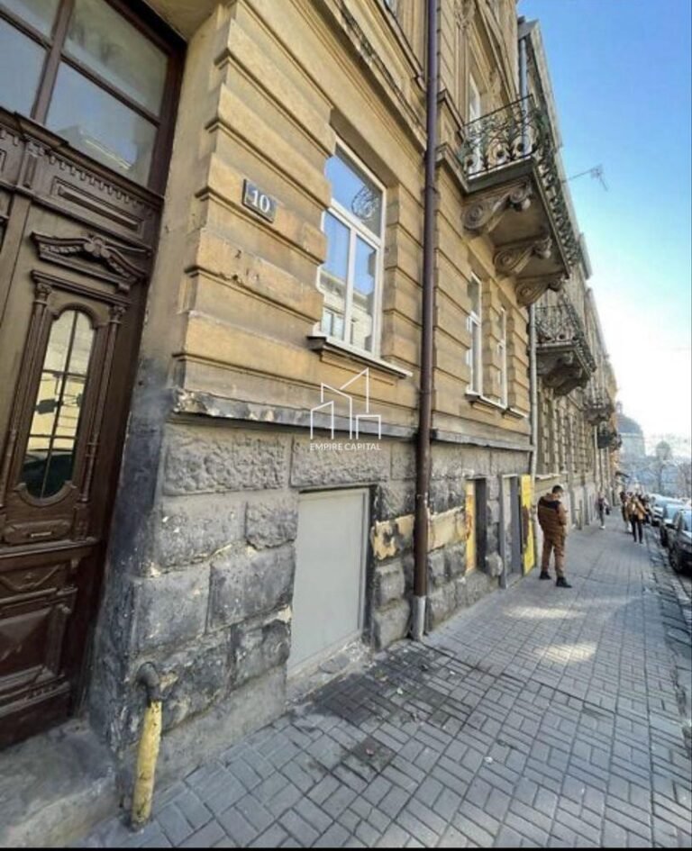 Продаж 3-к квартири по вул. Лисенка