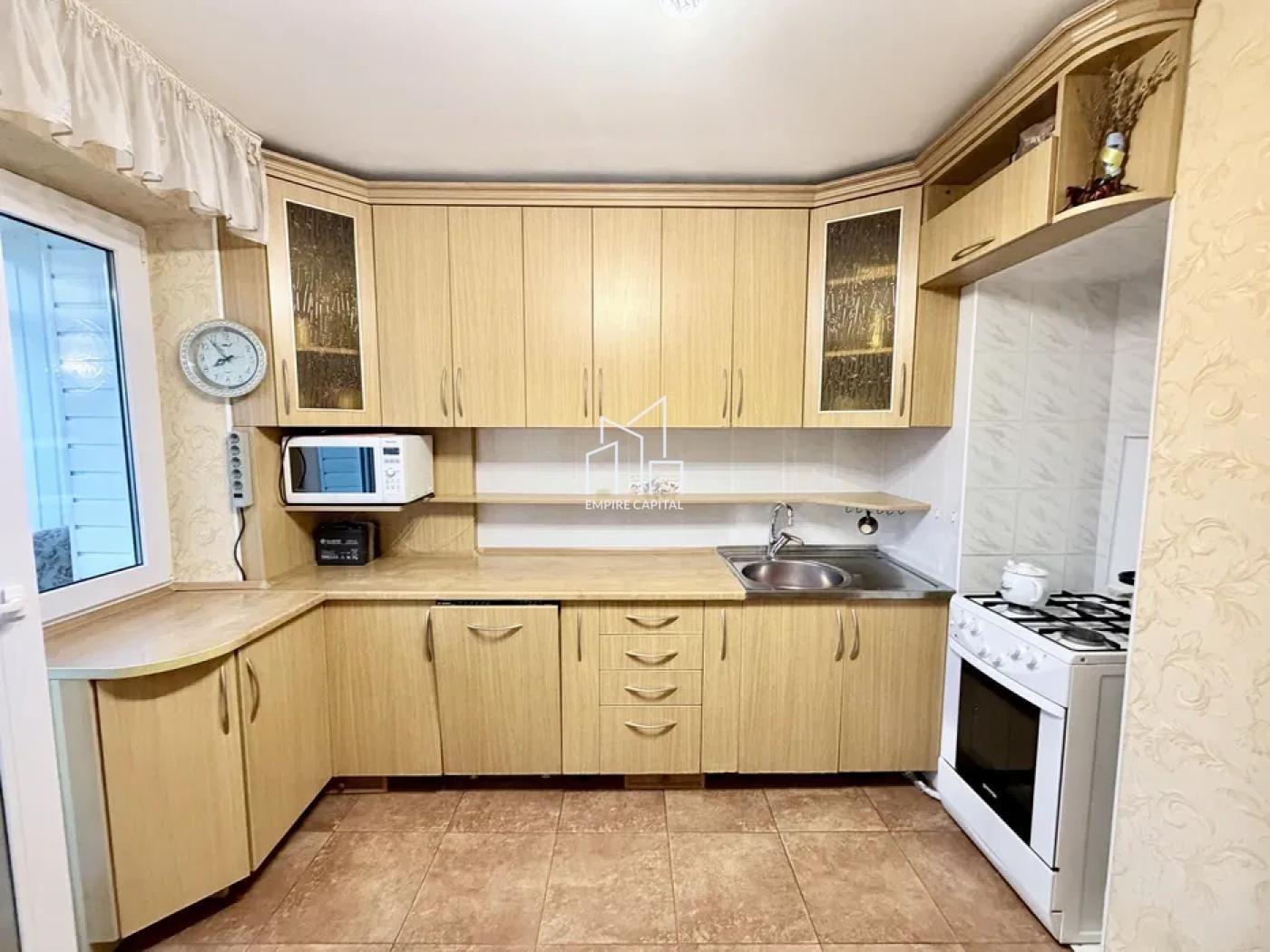 Продаж 2-к квартири по вул. Низинна