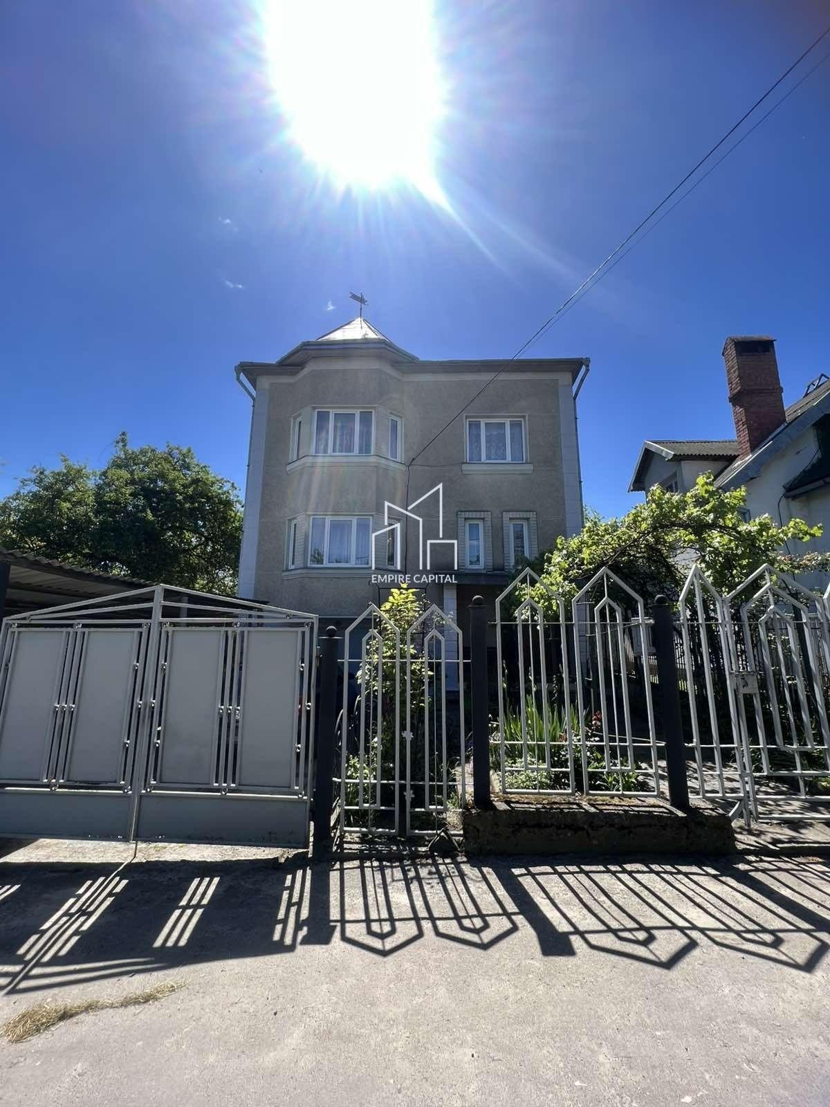 Продаж будинку по вул.Рудакі