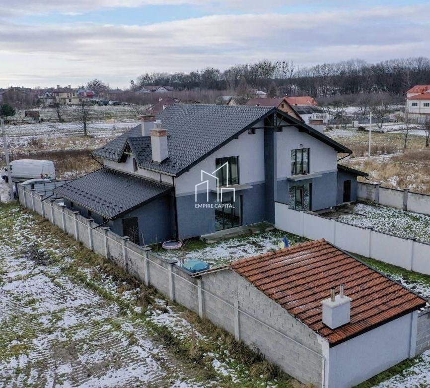Продаж котеджу в с. Конопниця