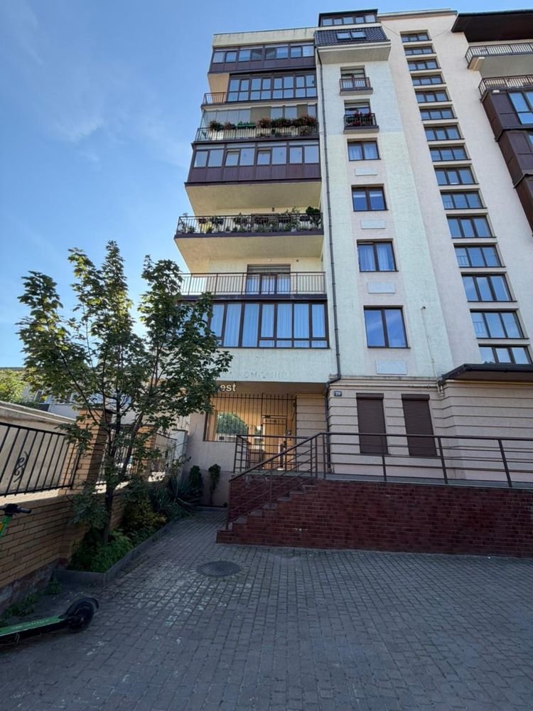 Продаж комерційного приміщення по вул.Героїв УПА