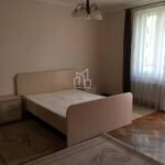 Продаж / Квартира по вул. Художня