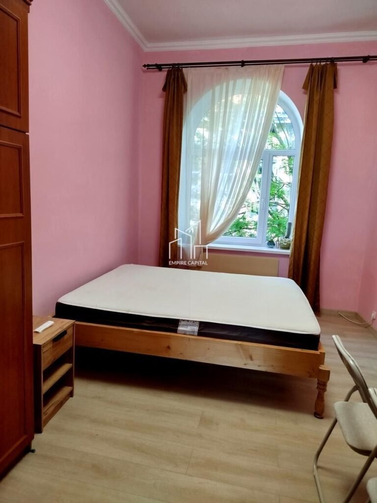 2-кімнатна в австрійському будинку|вул. Братів Міхновських