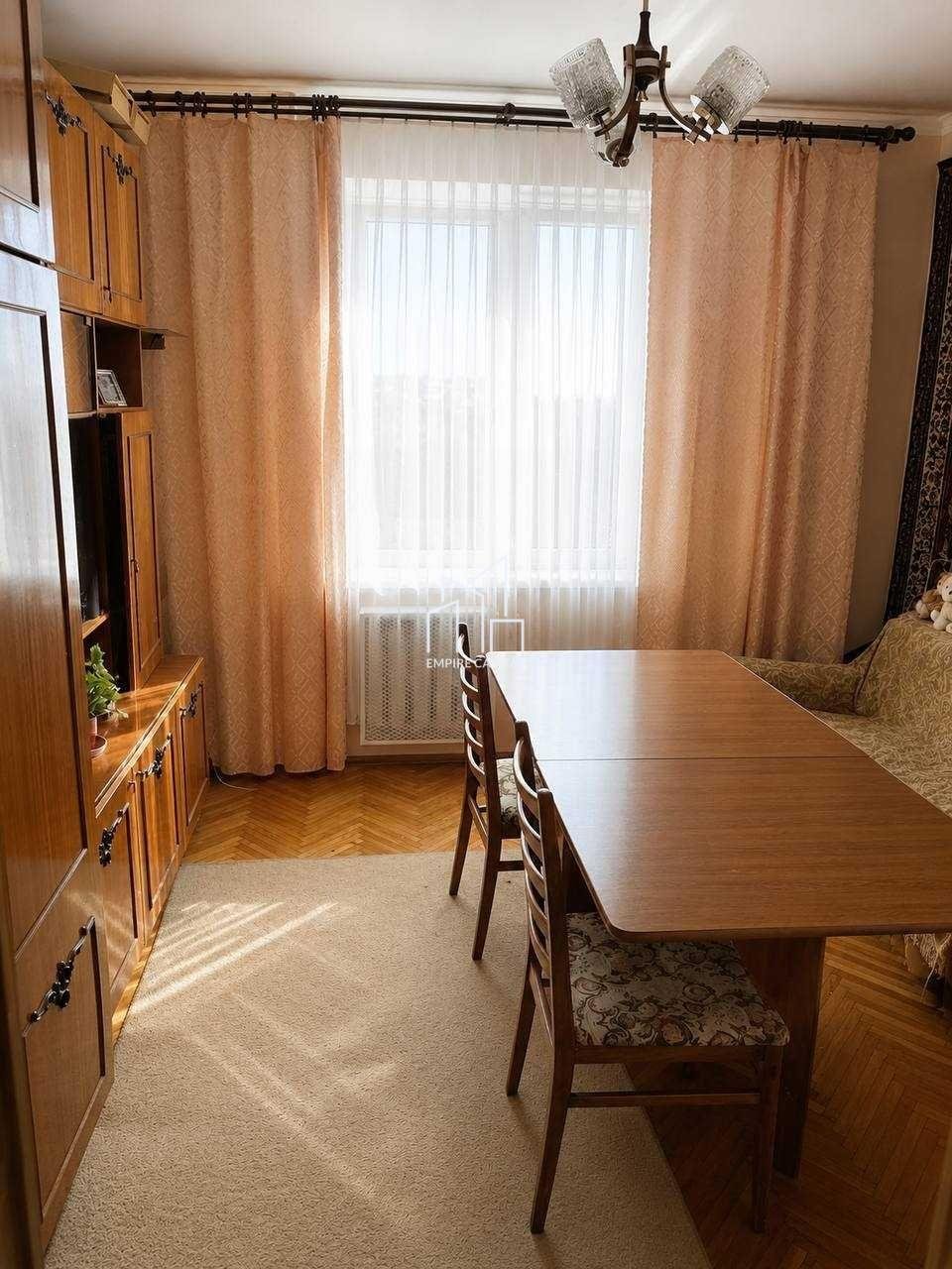 Продаж 4-к квартири по вул. Сихівська