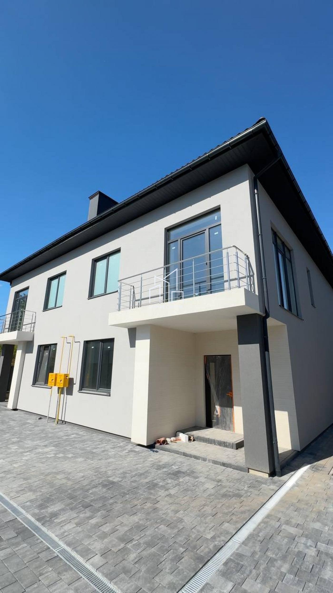 Продаж дуплексу по вул. Бігова